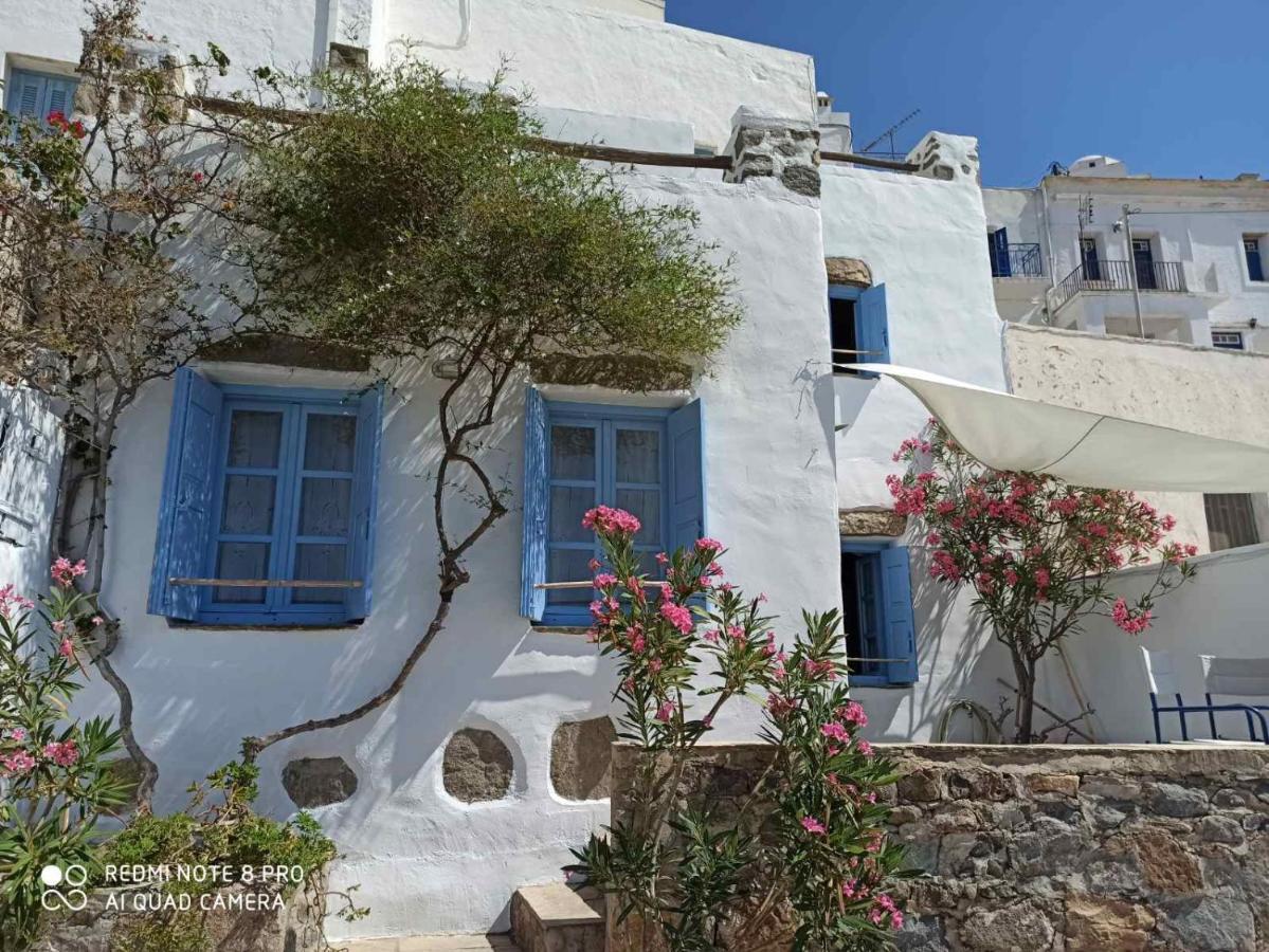 Traditional Stone House With Breathtaking View Serifos Town Bagian luar foto