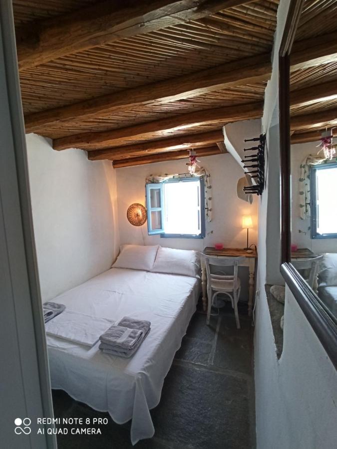 Traditional Stone House With Breathtaking View Serifos Town Bagian luar foto