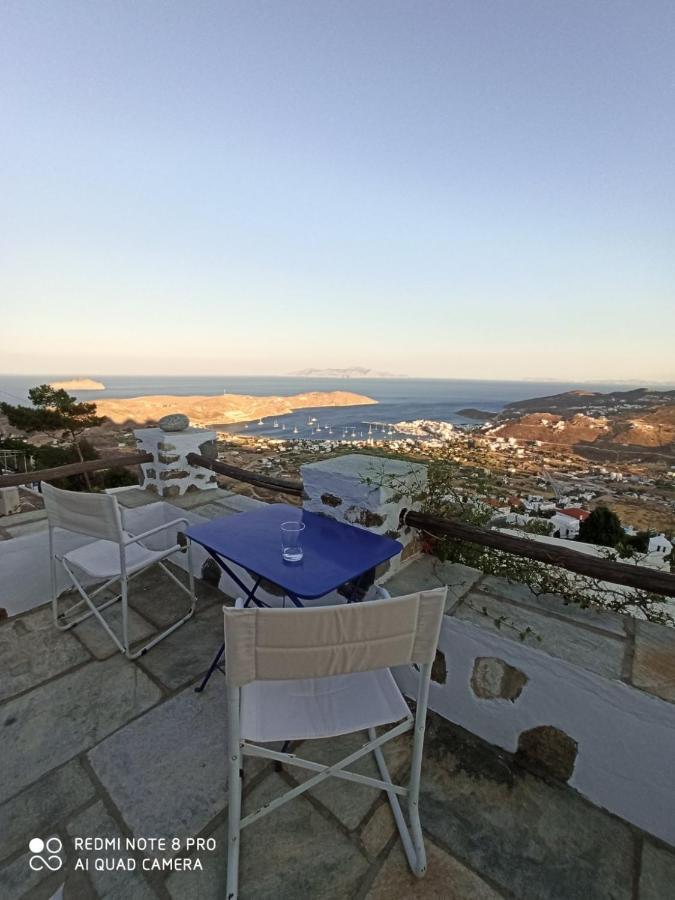 Traditional Stone House With Breathtaking View Serifos Town Bagian luar foto