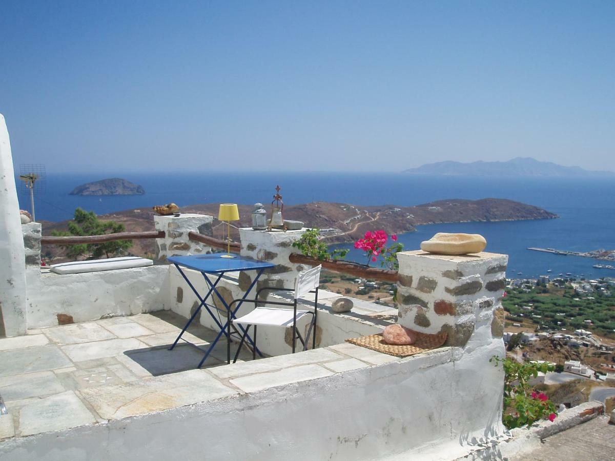 Traditional Stone House With Breathtaking View Villa Serifos Town Bagian luar foto