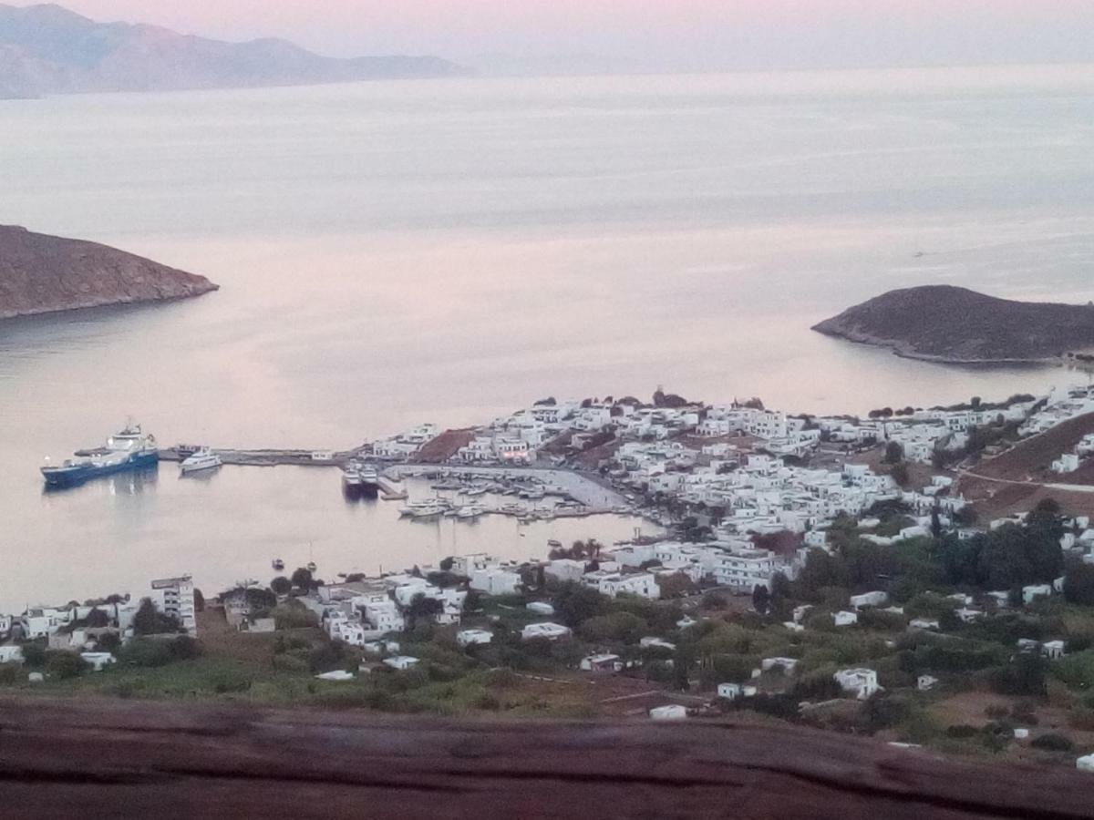 Traditional Stone House With Breathtaking View Serifos Town Bagian luar foto
