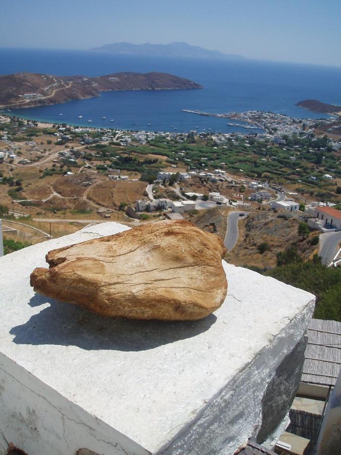 Traditional Stone House With Breathtaking View Serifos Town Bagian luar foto